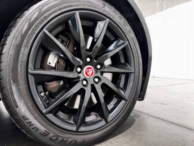 2017 Jaguar F-TYPE Premium