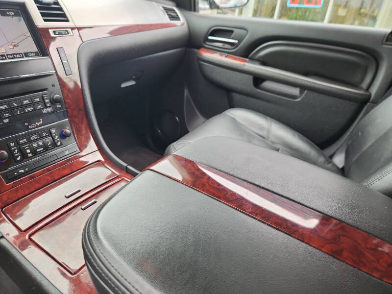 2011 Cadillac Escalade Premium