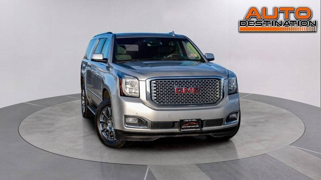 2017 GMC Yukon XL for sale at Auto Destination in Puyallup, WA