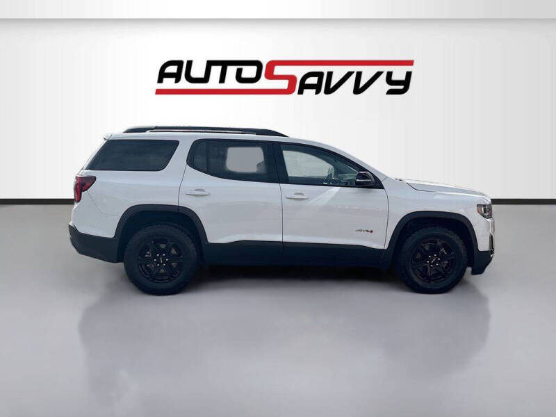 2023 GMC Acadia AT4