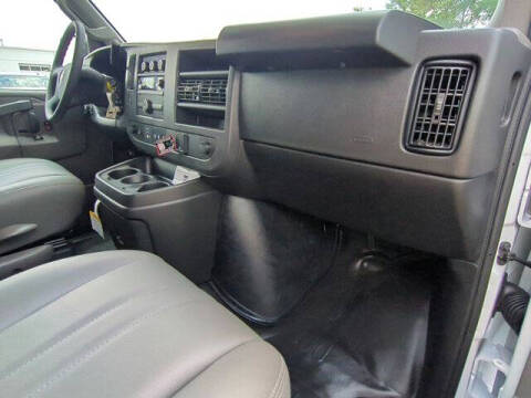 2025 Chevrolet Express 2500