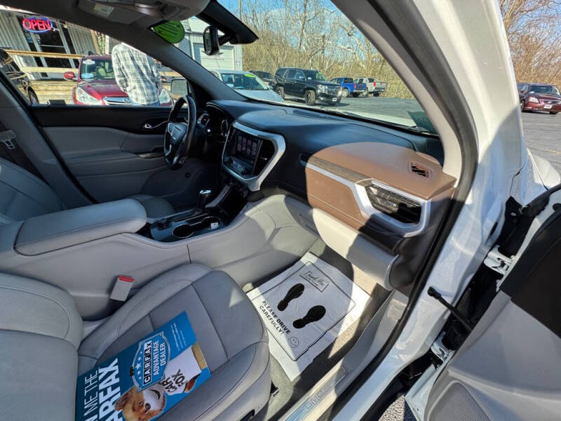 2017 GMC Acadia SLT-1