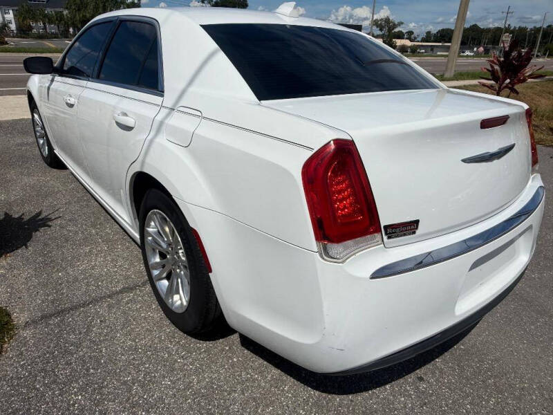 2018 Chrysler 300 Touring