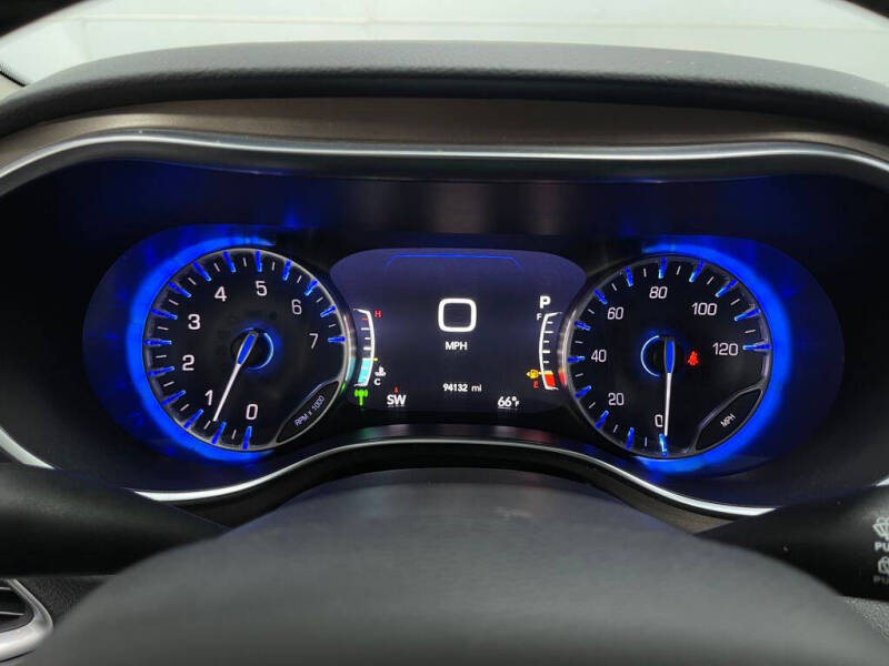 2017 Chrysler Pacifica Touring-L Plus