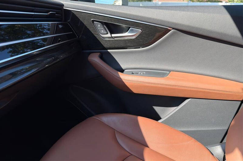 2024 Audi Q7 quattro Premium Plus 45 TFSI