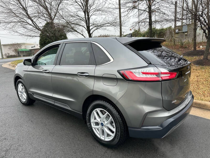 2022 Ford Edge SEL photo 7