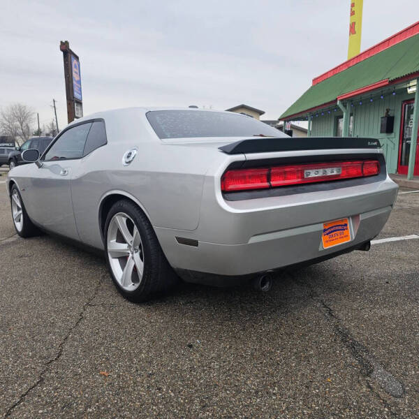 2009 Dodge Challenger SRT8