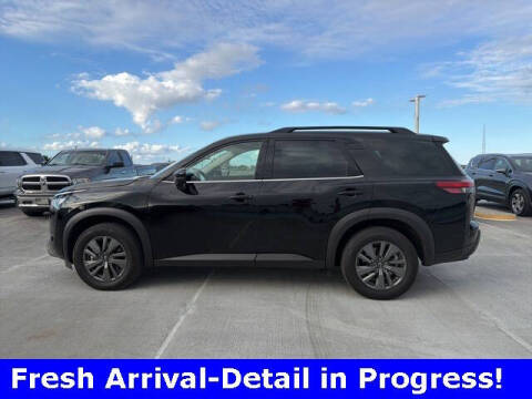 2025 Nissan Pathfinder SV