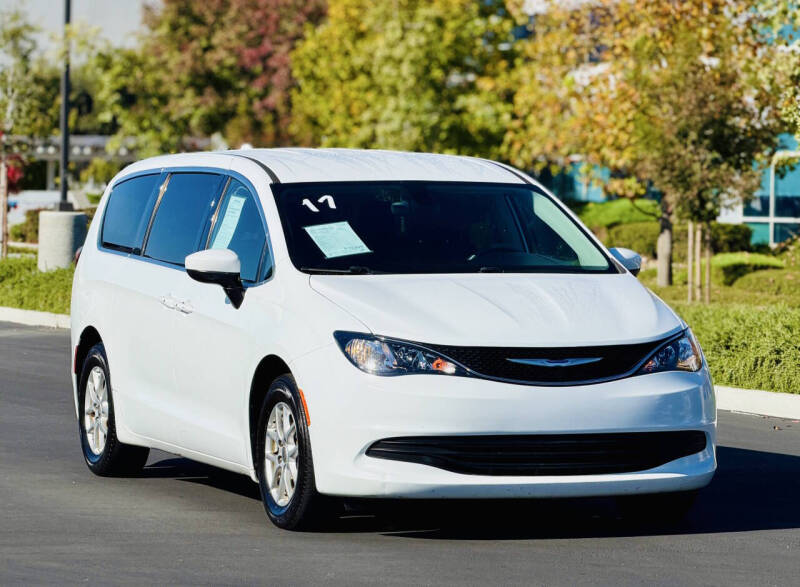 2017 Chrysler Pacifica Touring