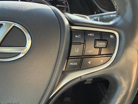 2024 Lexus ES 300h F SPORT Design