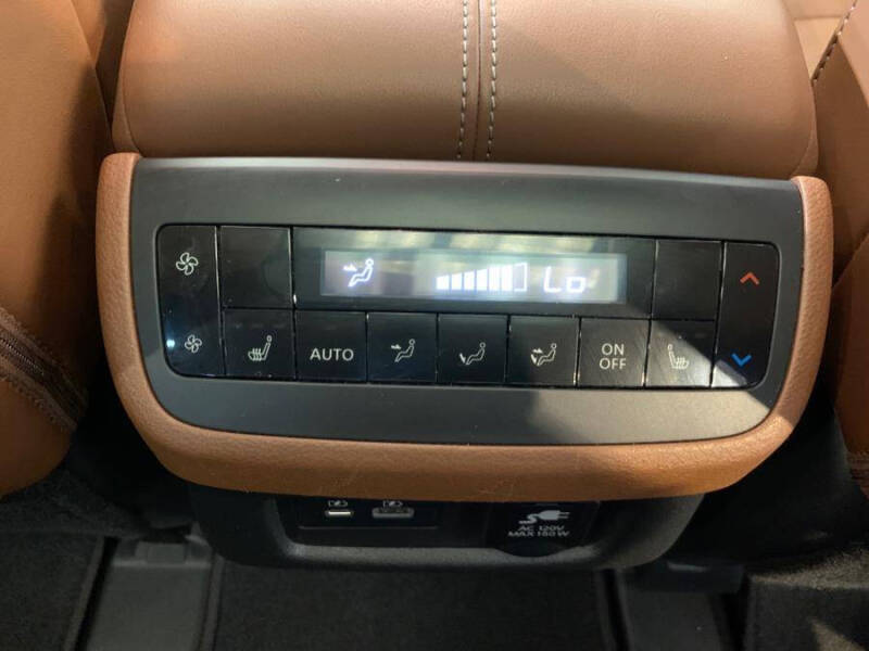 2023 Nissan Pathfinder Platinum