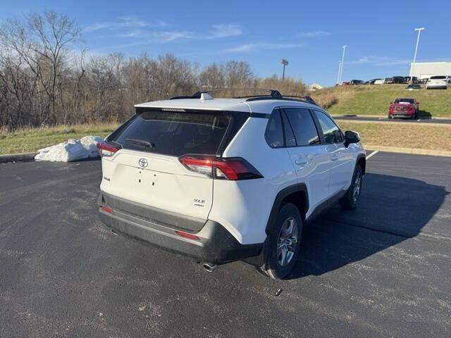 2025 Toyota RAV4 XLE