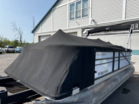 2017 Crest II 230 SLC