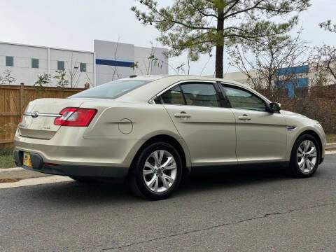 2010 Ford Taurus SEL