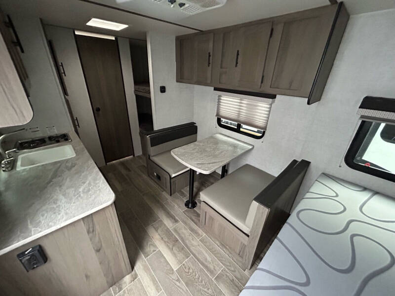 2021 Gulfstream ENLIGHTEN