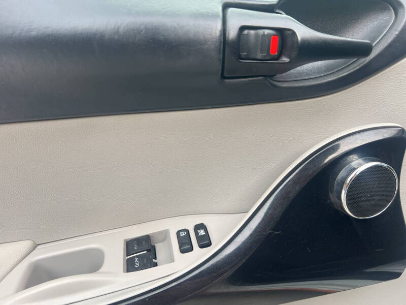 2013 Scion iQ