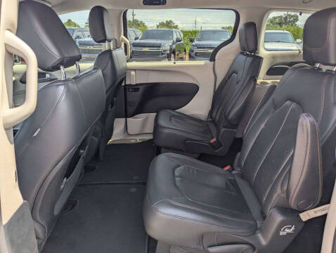 2020 Chrysler Pacifica Touring L