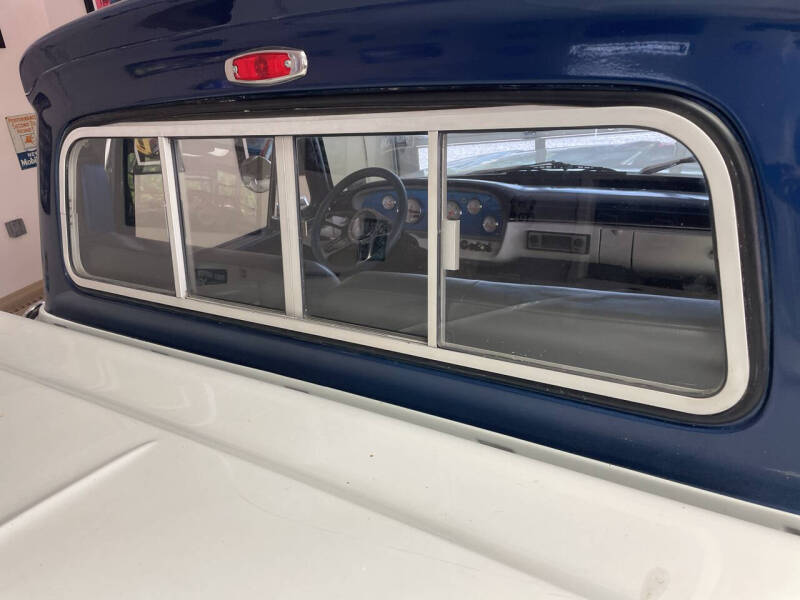 1965 Ford F-100