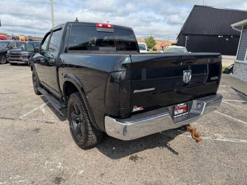 2016 RAM 1500 SLT
