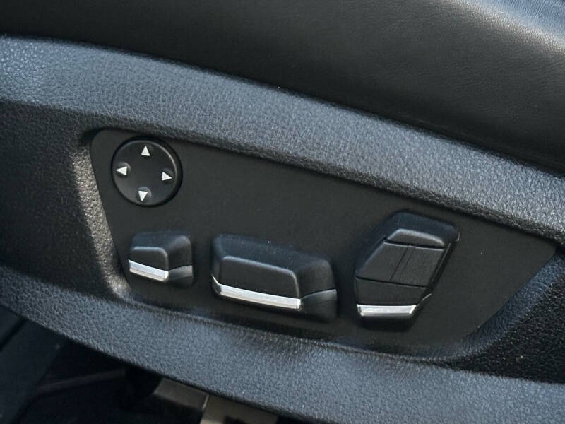 2011 BMW 5 Series 550i xDrive