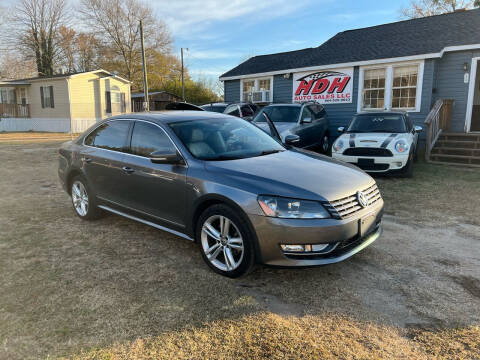 2014 Volkswagen Passat for sale at HDH Auto Sales LLC in Greer SC