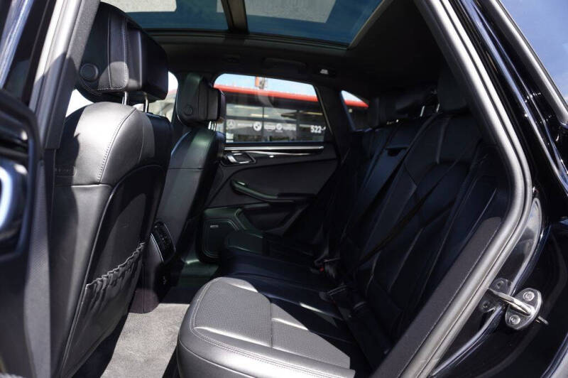 2021 Porsche Macan