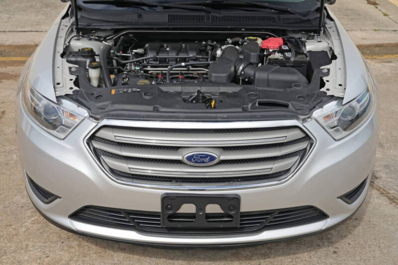 2015 Ford Taurus