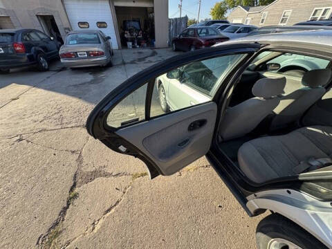 2002 Saturn S-Series SL2