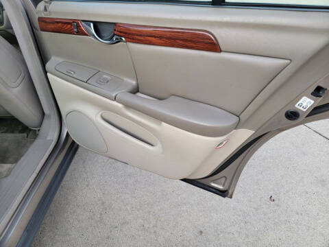 2002 Cadillac DeVille