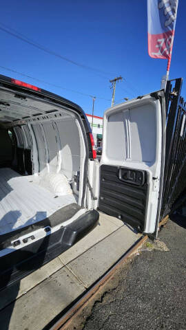 2021 Chevrolet Express 2500