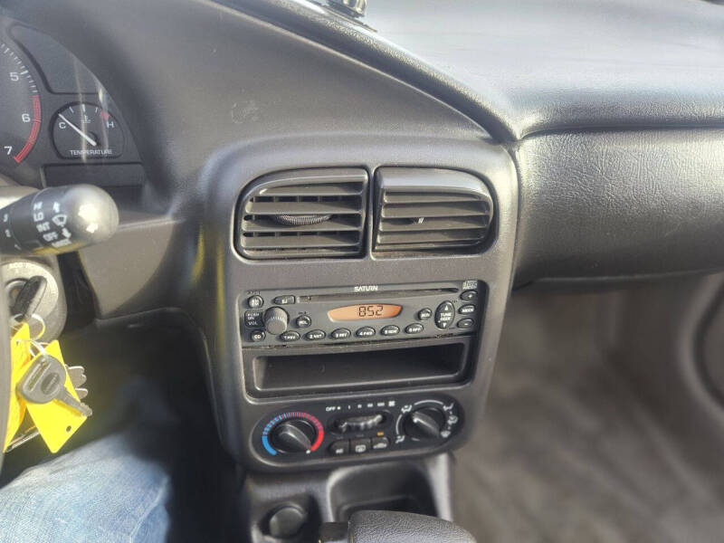 2001 Saturn S-Series SL1