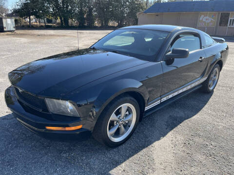 2005 Ford Mustang V6 Deluxe