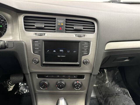 2017 Volkswagen Golf TSI Wolfsburg Edition