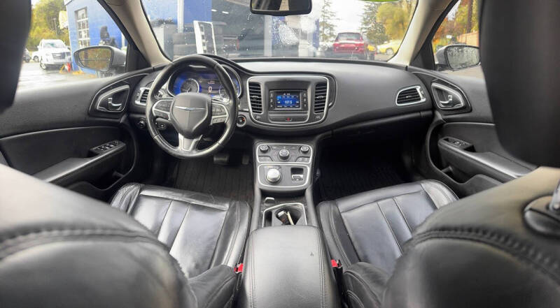 2015 Chrysler 200 C