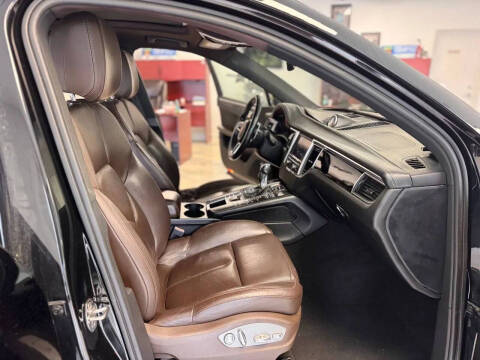 2015 Porsche Macan S
