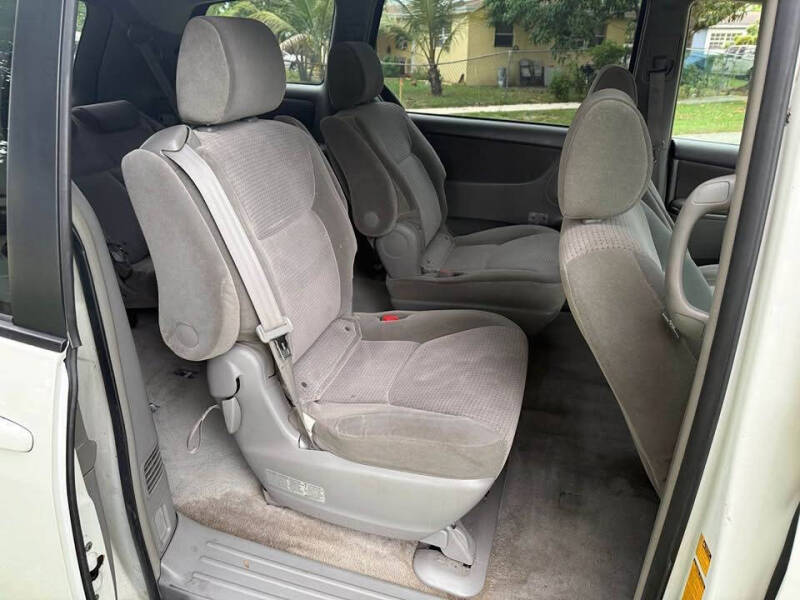 2006 Toyota Sienna CE 7 Passenger