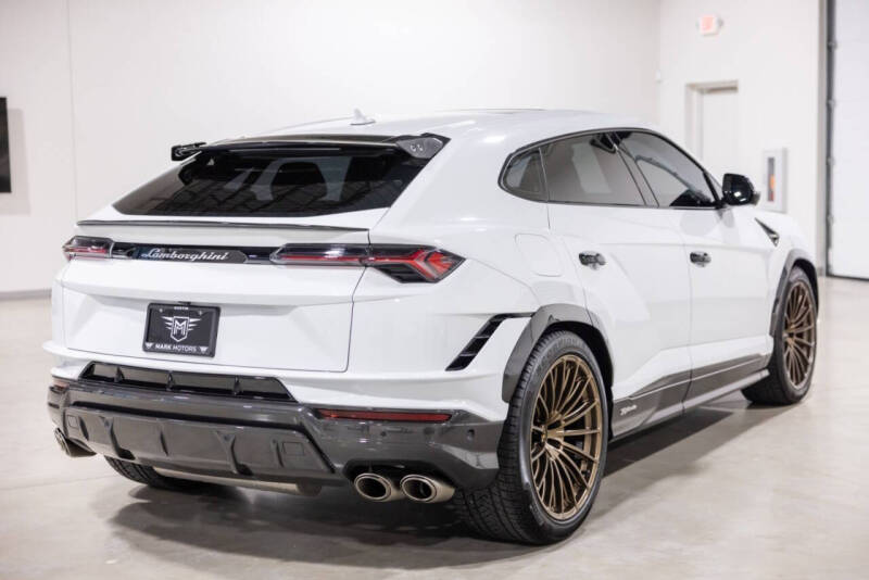 2023 Lamborghini Urus Performante