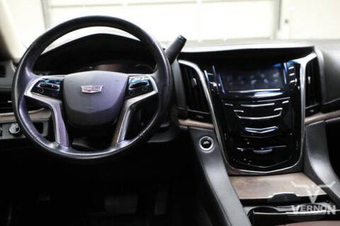 2016 Cadillac Escalade Luxury Collection