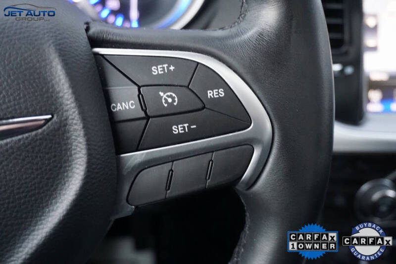 2015 Chrysler 300 Limited