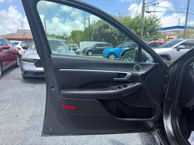 2025 Hyundai Sonata SEL Convenience