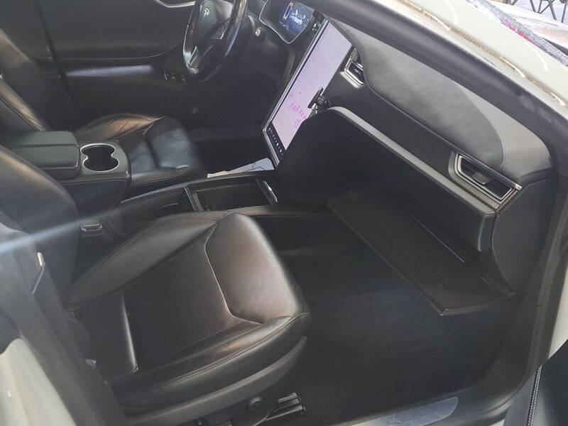 2016 Tesla Model S 85D