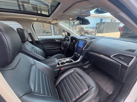 2022 Ford Edge SEL