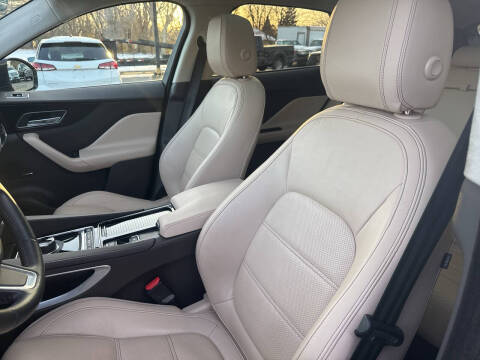 2019 Jaguar F-PACE 25t Prestige