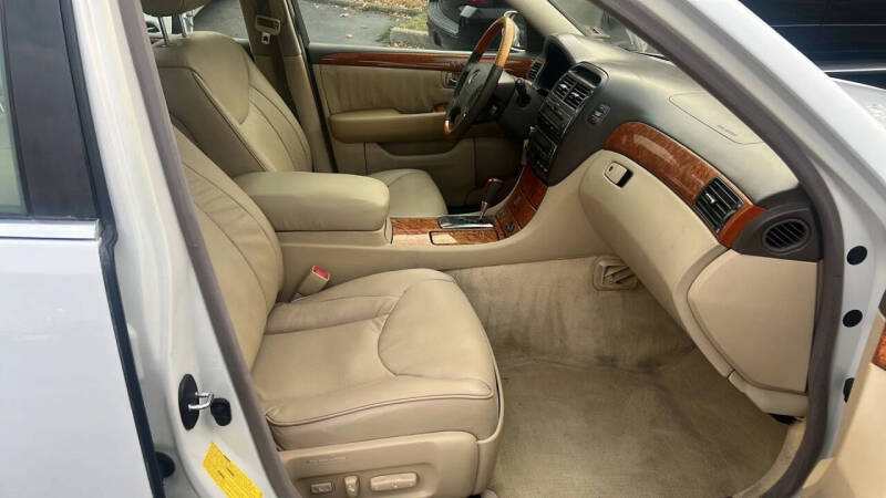 2005 Lexus LS 430