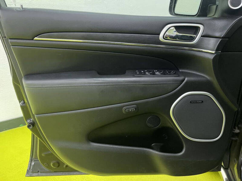 2019 Jeep Grand Cherokee Summit