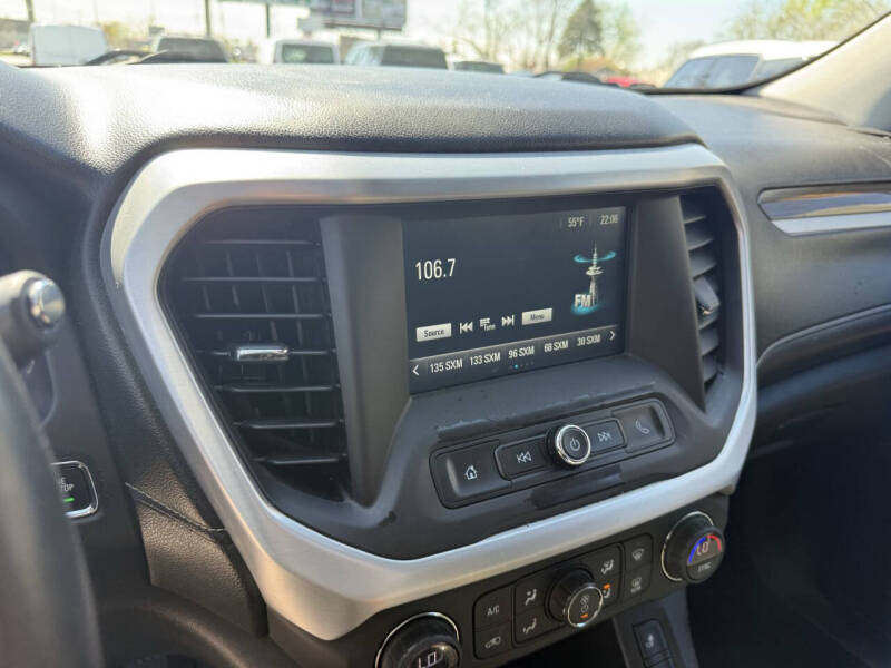 2017 GMC Acadia SLE-2