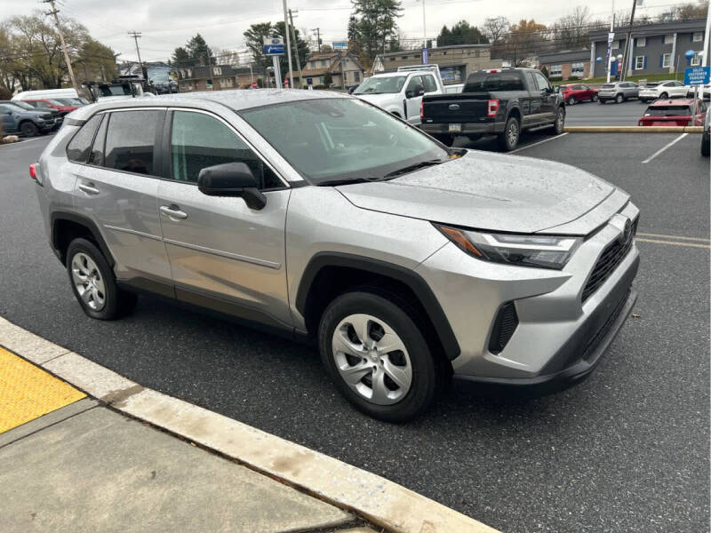 2023 Toyota RAV4 LE