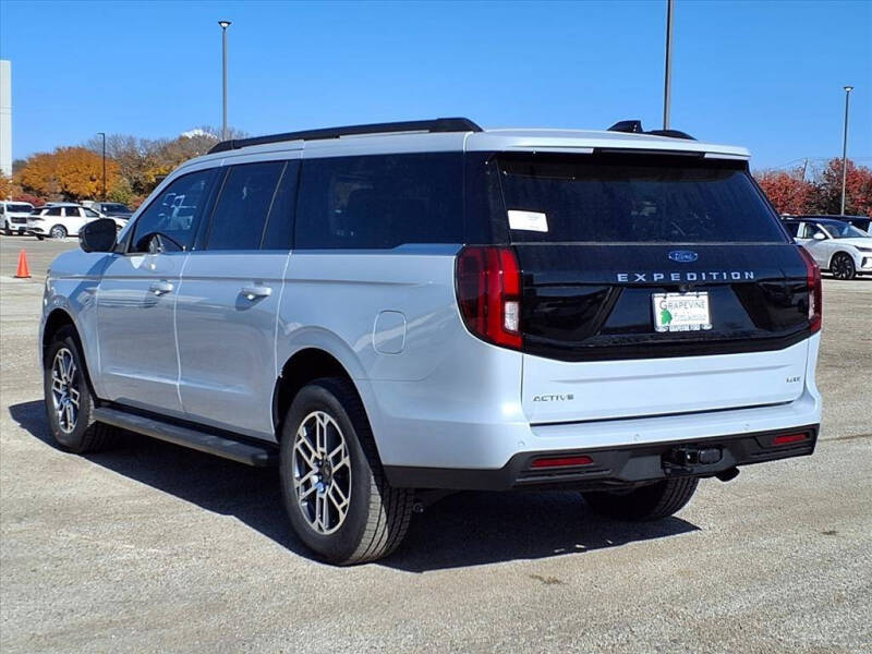 2025 Ford Expedition MAX Active