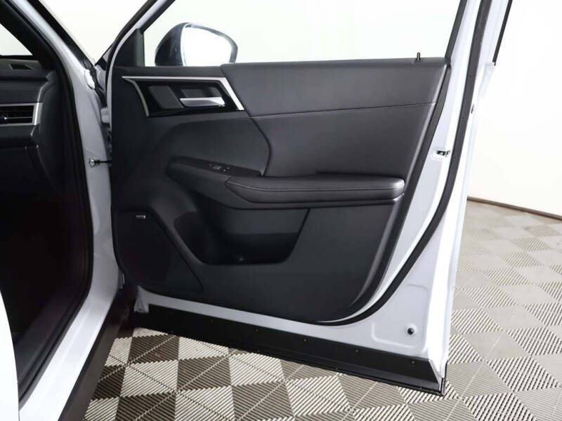 2026 Mitsubishi Outlander LE