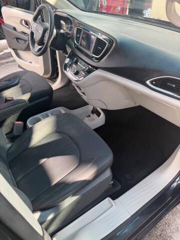 2018 Chrysler Pacifica LX